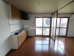 ビッグブロード 201 2階2DKのリビング/ダイニング