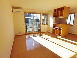 ＰＬＥＭＩＥＲ 102 1階1LDKのリビング/ダイニング