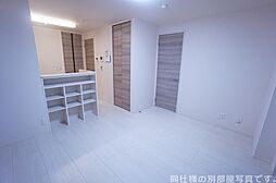 JR白新線 豊栄駅 バス7分 バス停：競馬場入口下車 徒歩5分の賃貸アパート 3階1LDKのリビング/ダイニング