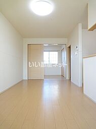 グランジェV 102 1階1LDKのリビング/ダイニング