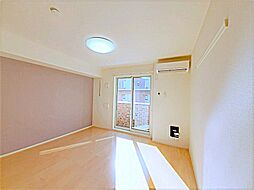 ラフォンテオール　I 102 1階ワンルームのリビング/ダイニング