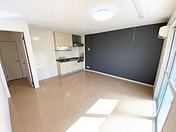 グッドラック高平 202 2階1LDKのリビング/ダイニング