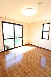 コンソラトゥール 201 2階ワンルームのリビング/ダイニング