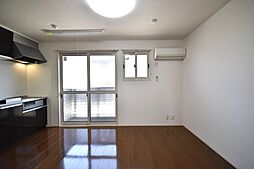 D-room青島 202 2階1LDKのリビング/ダイニング