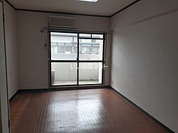 アベニュー黒崎 102 1階1Kのリビング/ダイニング