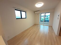 ベローグロリオサIIIＡ 102 1階1LDKのリビング/ダイニング