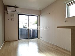 レジデンスやはたIII 101 1階ワンルームのリビング/ダイニング