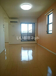 ダイアモンド・ムーン 201 2階1LDKのリビング/ダイニング