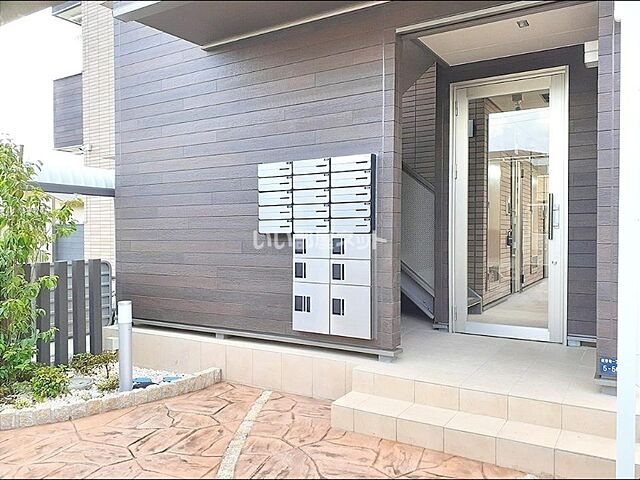 4 / 12