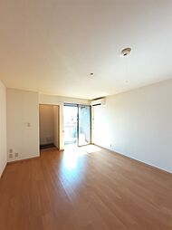 ピュアーズ06　Ａ 107 1階ワンルームのリビング/ダイニング