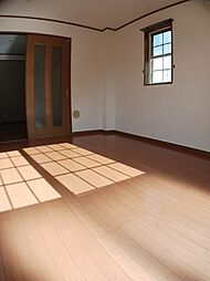 ペズィーブル 101 1階2DKのリビング/ダイニング