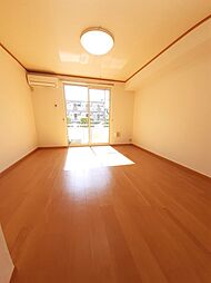 ミルフィーユ 101 1階ワンルームのリビング/ダイニング