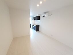 Warren kubomiI 101 1階1LDKのリビング/ダイニング