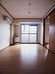 カーサ・メトロポリ 202 2階3LDKのリビング/ダイニング