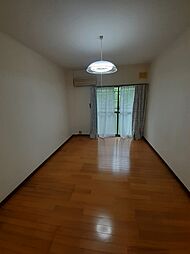 コーポ・ポロウニア 103 1階ワンルームのリビング/ダイニング