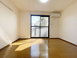 ロイヤル・ウイング　Ｅ 102 1階3DKのリビング/ダイニング