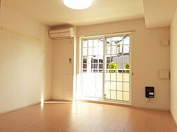 パインフィールド 102 1階1LDKのリビング/ダイニング