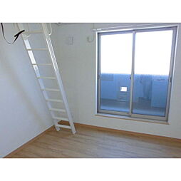 アースクエイク豊 102 1階ワンルームのリビング/ダイニング