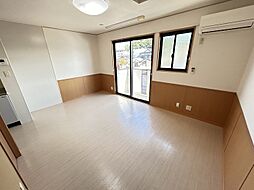 ラ・プランタン 202 2階ワンルームのリビング/ダイニング