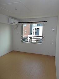 ヴァンベールII 202 2階2LDKのリビング/ダイニング