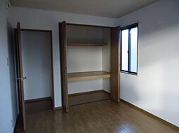 ＣＯＵＲＴ皆賀 101 1階3LDKのリビング/ダイニング