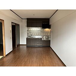 ハイツ・ソレアード 102 1階3LDKのリビング/ダイニング