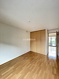 グランド・ソレイユ 103 1階2LDKの室内