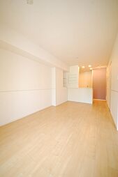 グローリー竹崎　III 102 1階1LDKのリビング/ダイニング