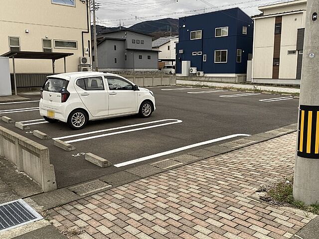 5 / 7