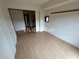 トゥリオ・イン 107 1階1DKのリビング/ダイニング