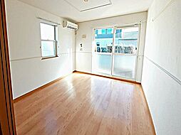 ヴェルデシャトーＡ 102 1階2DKのリビング/ダイニング