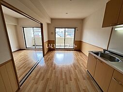 グレイスコート仁保新町 301 3階2DKのリビング/ダイニング