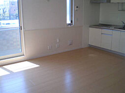 ヴェルデ神明町 102 1階1LDKのリビング/ダイニング