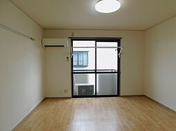 シャレード連島 205 2階ワンルームのリビング/ダイニング