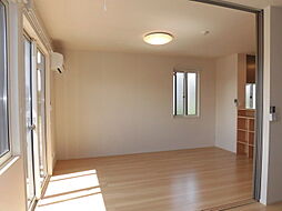 ラ・ヴェスタII 110 1階1LDKのリビング/ダイニング