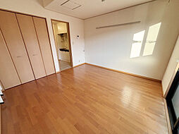 セレーノ　Ａ/Ｂ/Ｃ/Ｄ C201 2階1Kのリビング/ダイニング