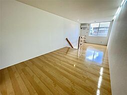 ｅｃｒｕ 2 1階1LDKのリビング/ダイニング