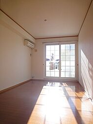 エレガンシアＢ 102 1階2DKのリビング/ダイニング