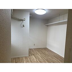 ヴィラカレッジ千代田 203 2階ワンルームのリビング/ダイニング