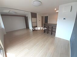 AZLIE（アズリエ） 301 3階3LDKのリビング/ダイニング