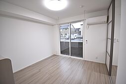 アズ・アールヴォリ町村 102 1階1LDKのリビング/ダイニング