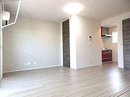 Space Seven(スペース セブン) 202 2階1LDKのリビング/ダイニング