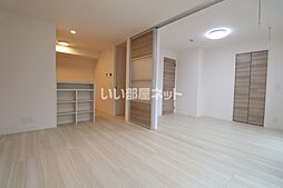 オークリーフ三郷　Ａ棟 101 1階1LDKのリビング/ダイニング