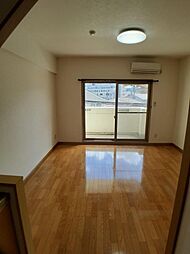 メゾン・ド・それいゆ 303 3階ワンルームのリビング/ダイニング