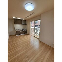 シャトレ 106 1階ワンルームのリビング/ダイニング