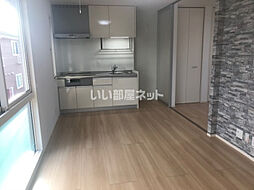 アスティII 202 2階1LDKのリビング/ダイニング