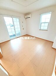 ラフレシールIII 101 1階1LDKのリビング/ダイニング