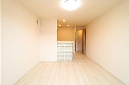 エースコートIII 207 2階1LDKのリビング/ダイニング