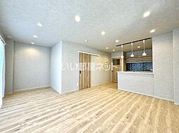 フォブール由良 201 2階1LDKのリビング/ダイニング