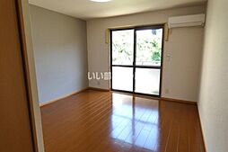 パストラル・コンフォート 202 2階1Kのリビング/ダイニング